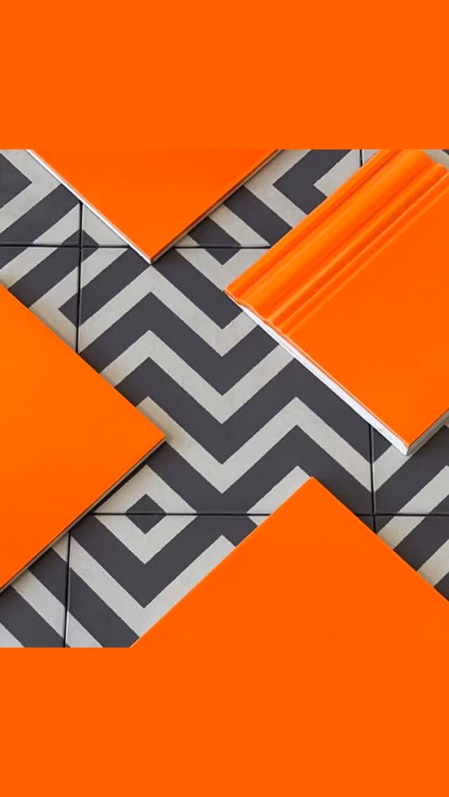 This Is Not A Clockwork Orange
Wir laden herzlich zur Design Night der @berlindesignweek ein und zeigen in unserem Berliner Showroom eine künstlerische Intervention: Am Schnittpunkt von Innen und Außen, von Gestern und Morgen bringt unser Wandfliesen-Detailprogramm Sie um jede Ecke, winkt die Tradition in der Form und leuchtet die Farbe voraus.
28.5.2026
18–22 Uhr
GOLEM Baukeramik Berlin
Sophienstraße 6, 10178 Berlin
#berlindesignweek #orange #tiles #manufactury